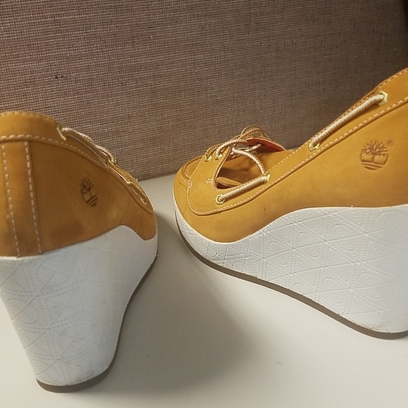 Shoes - Picture 2 of 3